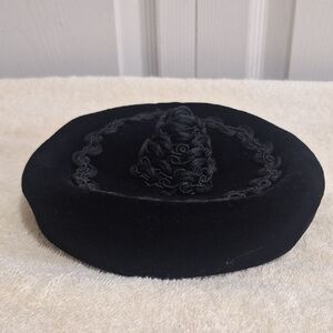 Vintage 1940s DeWitt Black Velvet Calañés Pillbox Catite hat - Soutache Trim